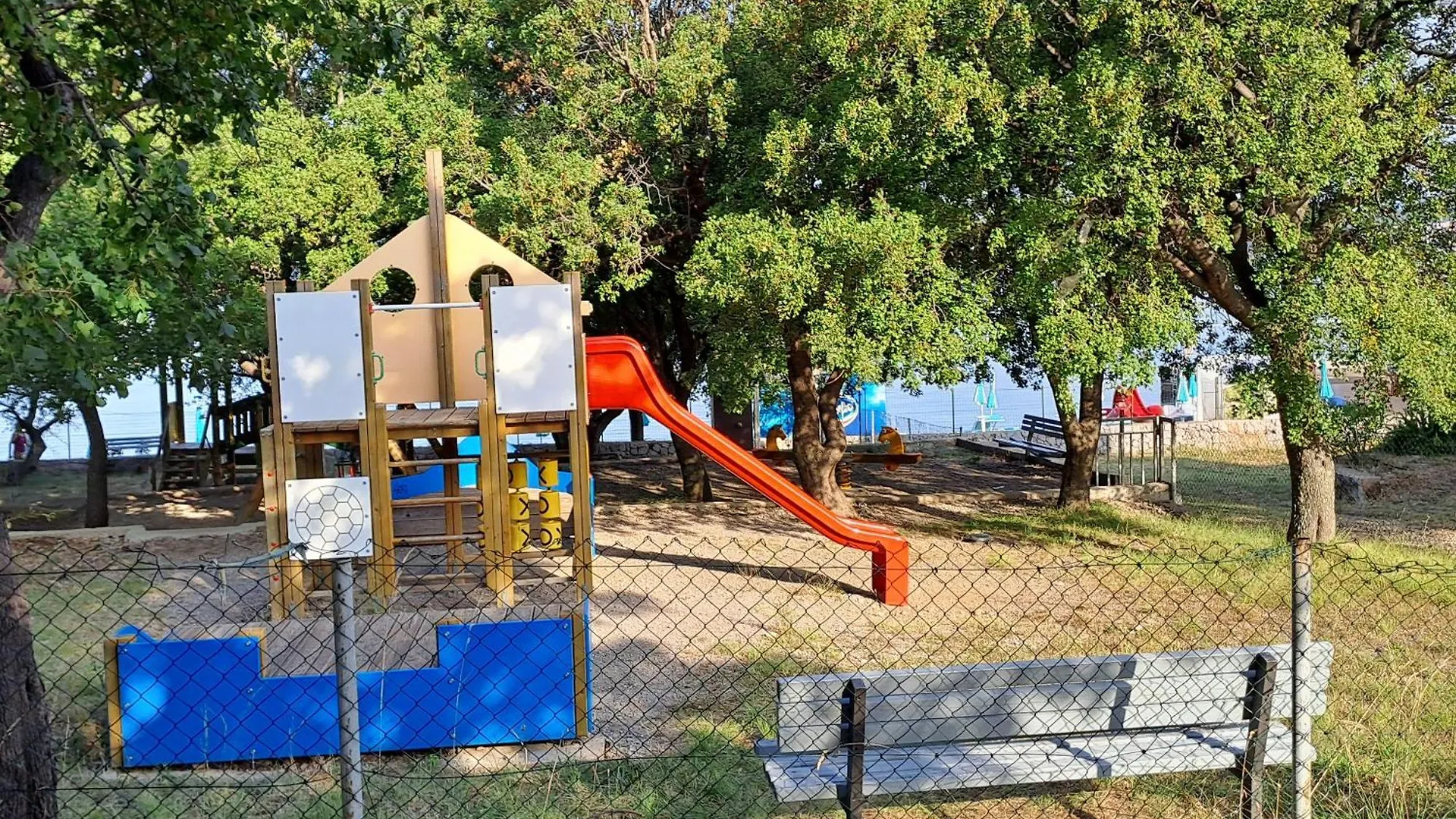 キャンプ場 Mobile Home Livanda クレノヴィツァ